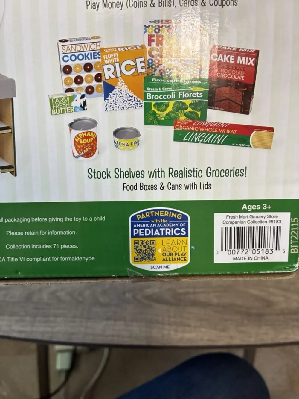 Melissa & Doug Fresh Mart Grocery Store Play Food and Role Play Companion Set